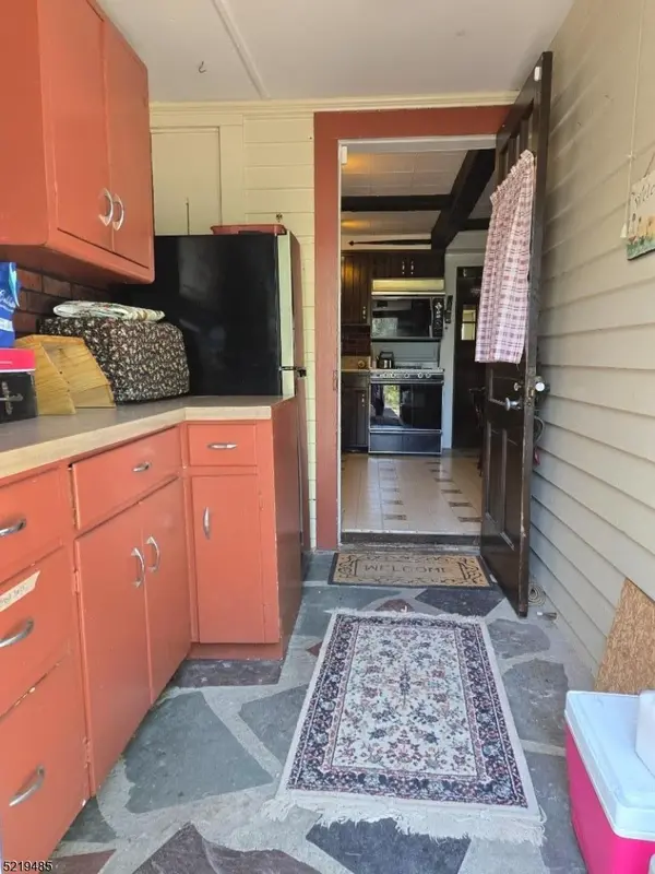 38 North Rd, Chester Boro, NJ 07930