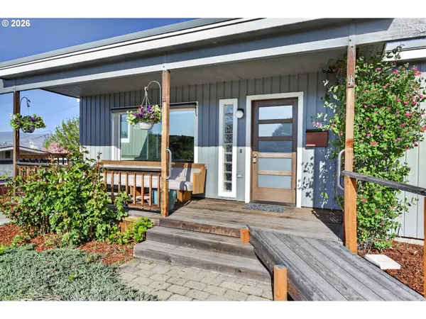 1712 NEVADA ST, The Dalles, OR 97058