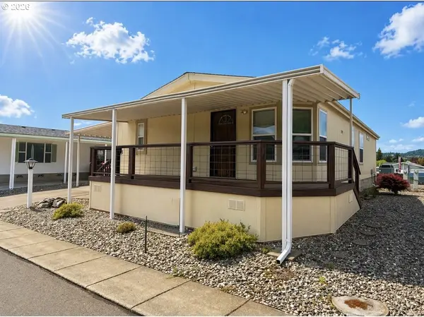 213 RIVER RIDGE AVE, Roseburg, OR 97471