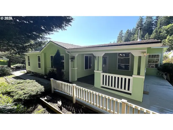 94355 ELEVENTH ST, Gold Beach, OR 97444