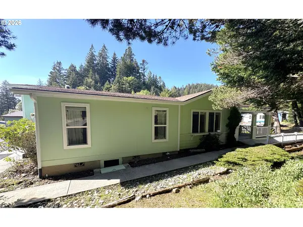 94355 ELEVENTH ST, Gold Beach, OR 97444