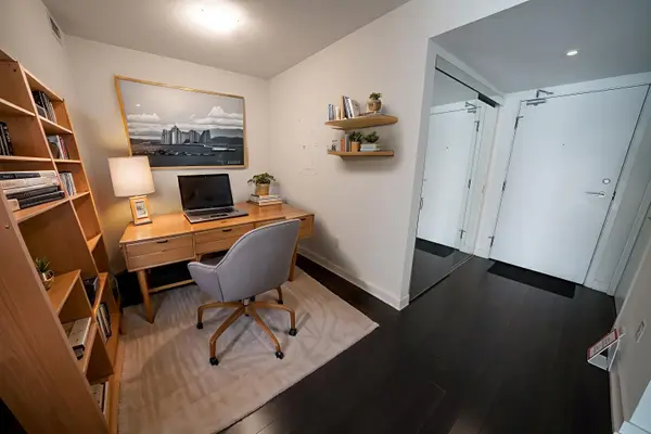 121 Mcmahon DR #915, Toronto C15, ON M2K 0C1