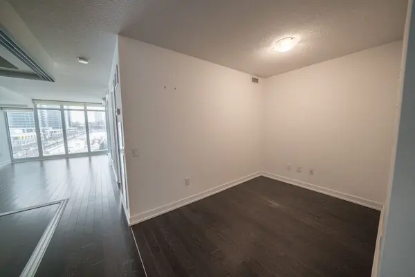 121 Mcmahon DR #915, Toronto C15, ON M2K 0C1