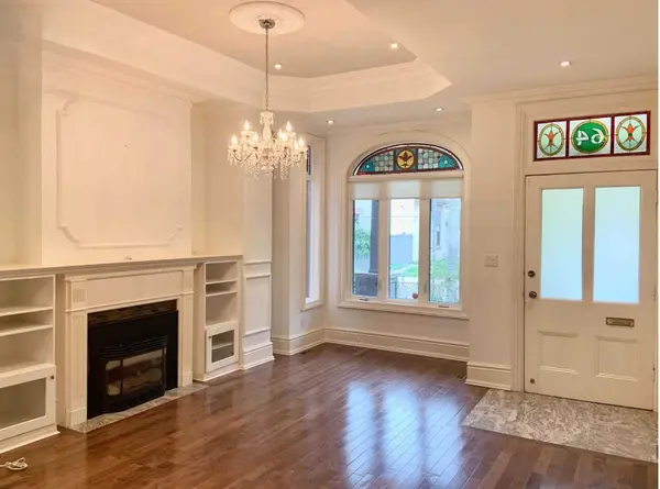 64 Robert ST, Toronto C01, ON M5S 2K3