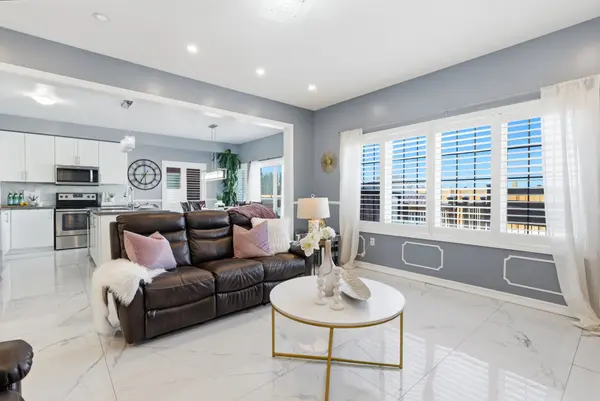 238 Crombie ST, Clarington, ON L1C 0T8