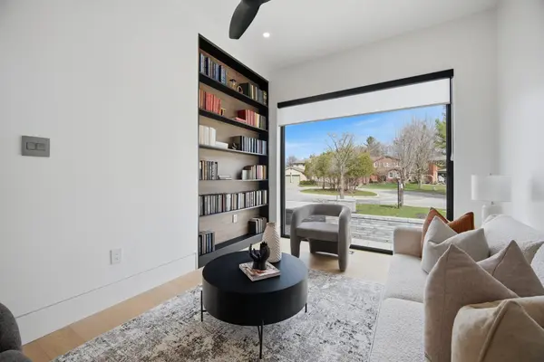 10 Haida CT, Toronto E10, ON M1C 3L1