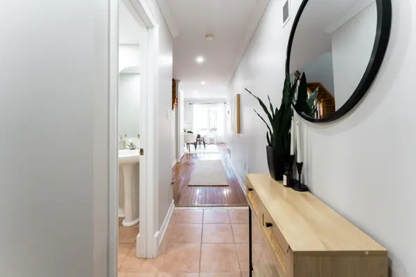 50 Markham RD #2, Toronto E08, ON M1M 2Z4