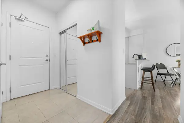 1 Sidney LN #303, Clarington, ON L1C 0N5