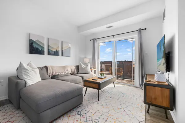 1 Sidney LN #303, Clarington, ON L1C 0N5