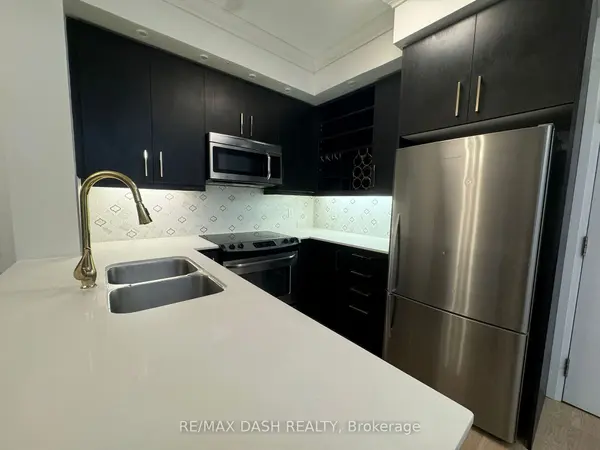 55 Oneida CRES #105, Richmond Hill, ON L4B 0B1