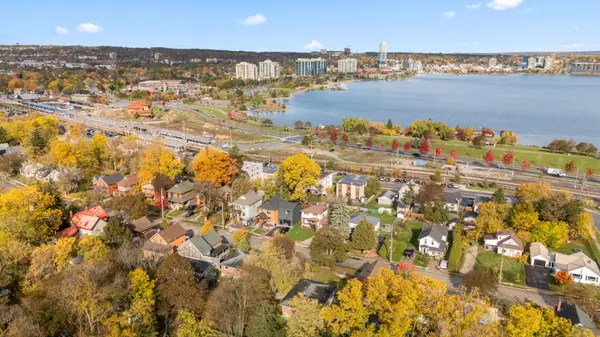 110 Cumberland ST, Barrie, ON L4N 2P7