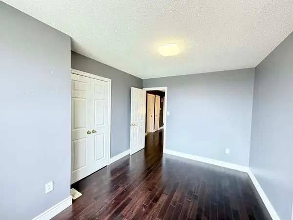 416 Mapleton AVE, Barrie, ON L4N 0Z9