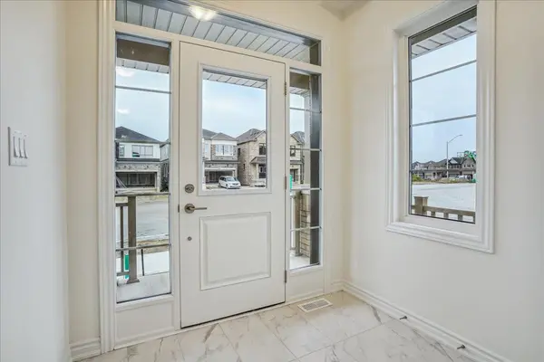 259 Madelaine DR, Barrie, ON L9J 0P4