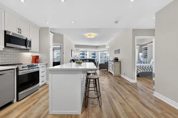 37 Ellen ST #805, Barrie, ON L4N 6G2