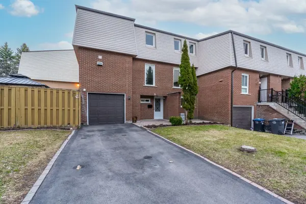 3175 Kirwin AVE #45, Mississauga, ON L5A 3M4