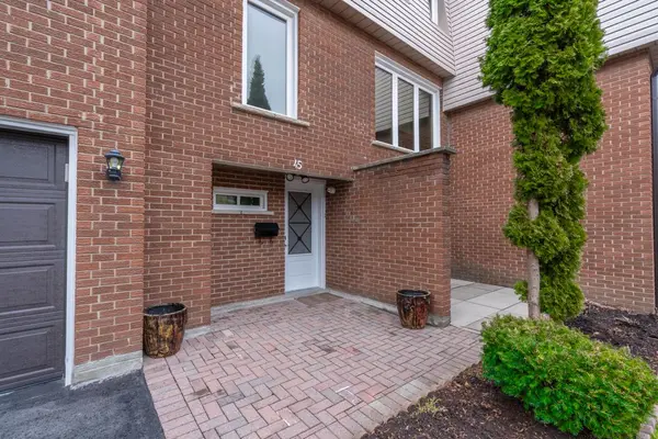 3175 Kirwin AVE #45, Mississauga, ON L5A 3M4