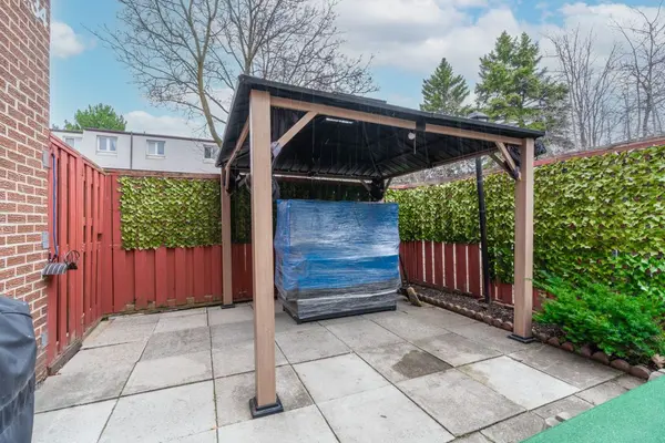 3175 Kirwin AVE #45, Mississauga, ON L5A 3M4