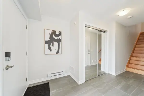 348 Wheat Boom DR S #24, Oakville, ON L6H 3V6