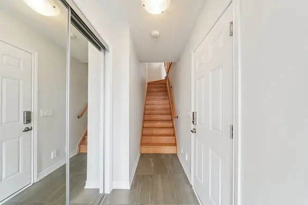 348 Wheat Boom DR S #24, Oakville, ON L6H 3V6