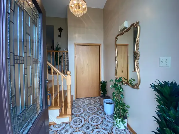 1571 CORKSTONE Glade, Mississauga, ON L4W 2E8