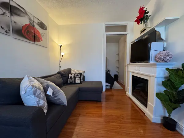 95 The Queensway N/A #3, Toronto W01, ON M6S 5A7