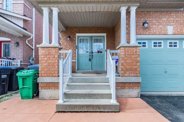 62 Long Meadow RD #Upper Portion, Brampton, ON L6P 1Z9