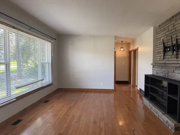 7 Hilltop DR #Upper, Caledon, ON L7C 1K7