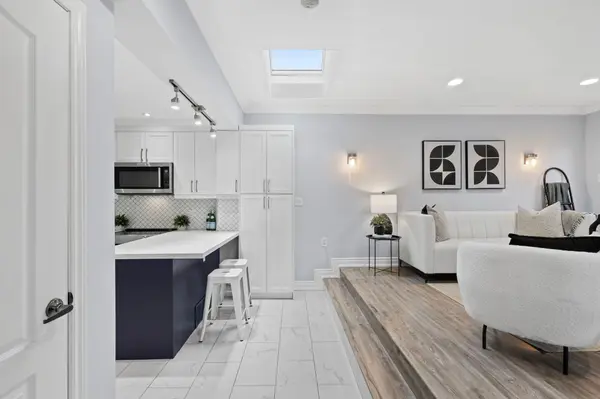 431 Beresford AVE, Toronto W02, ON M6S 3B6