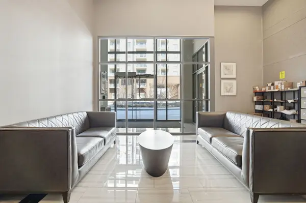 2490 Old Bronte RD #720, Oakville, ON L6M 0Y5