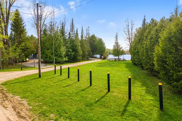 243 McCullough Lake DR, Chatsworth, ON N0H 2V0