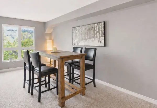 56 Kerman AVE #315, Grimsby, ON L3M 0A1