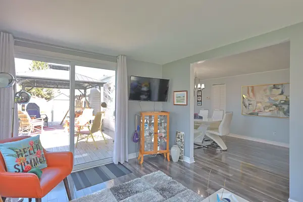 82 Dunes DR, South Huron, ON N0M 1T0