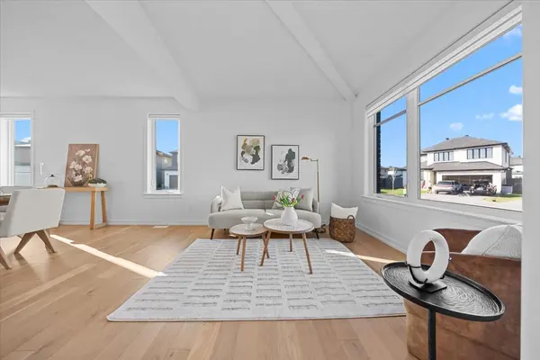 429 Gidran CIR, Kanata, ON K2V 0P5