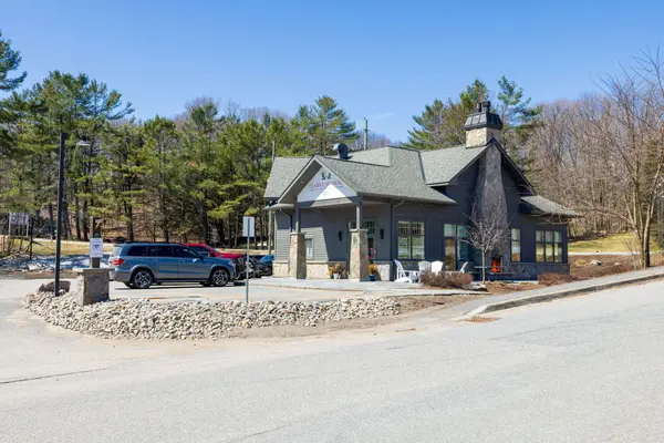 2 Bruce Wilson DR, Muskoka Lakes, ON P0B 1J0