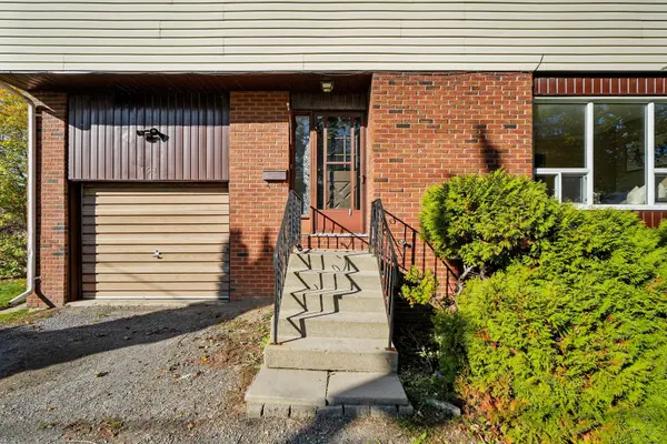 158 Queen ST, Cobourg, ON K9A 4T8