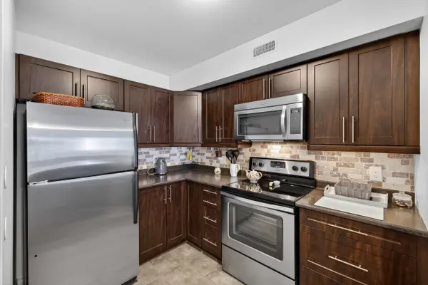 240 Coleman ST #213, Carleton Place, ON K7C 0E2