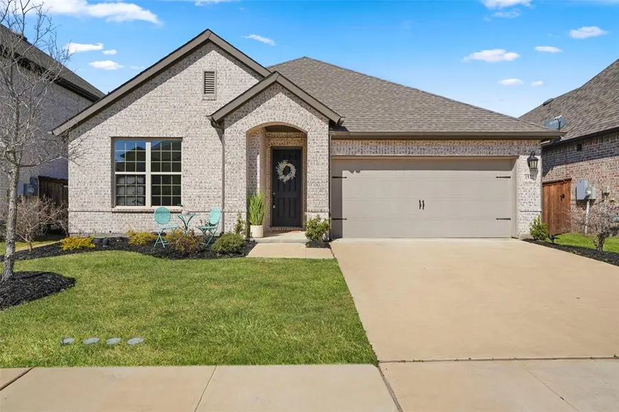 1921 Braided Mane Avenue, Aubrey, TX 76227