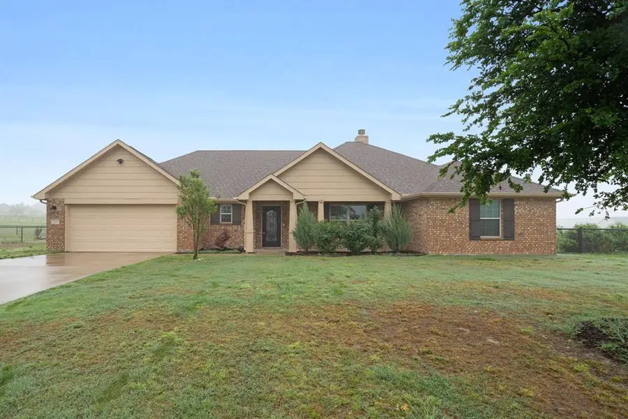 7207 Veal Station Road, Weatherford, TX 76085