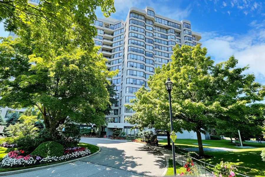 1131 Steeles AVE W #407, Toronto C07, ON M2R 3W8