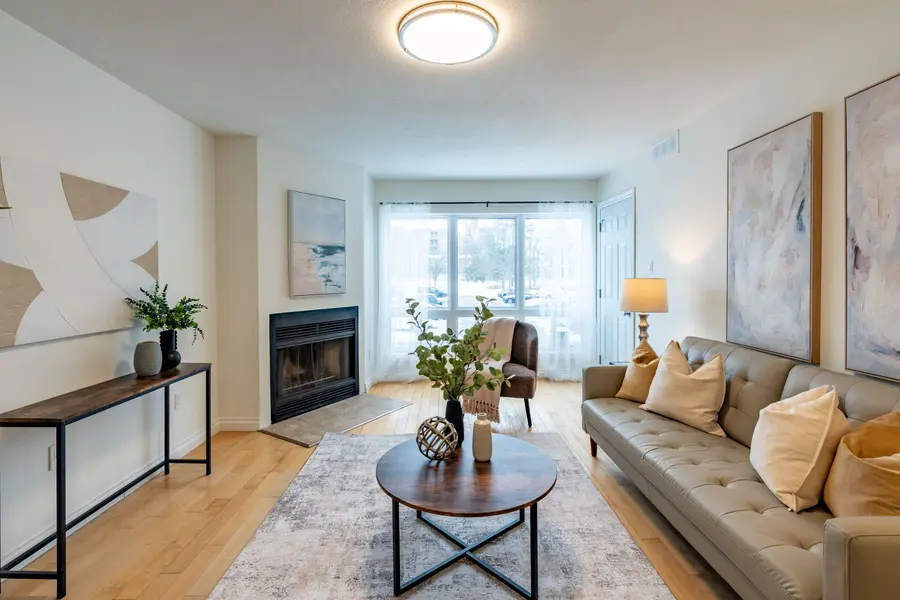 15 Hofstetter AVE #208, Kitchener, ON N2A 3Z7