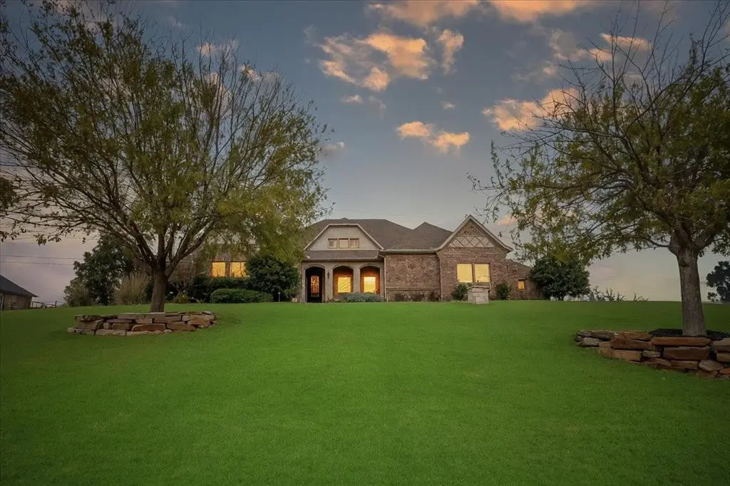 12741 Bella Roma Drive, Fort Worth, TX 76126