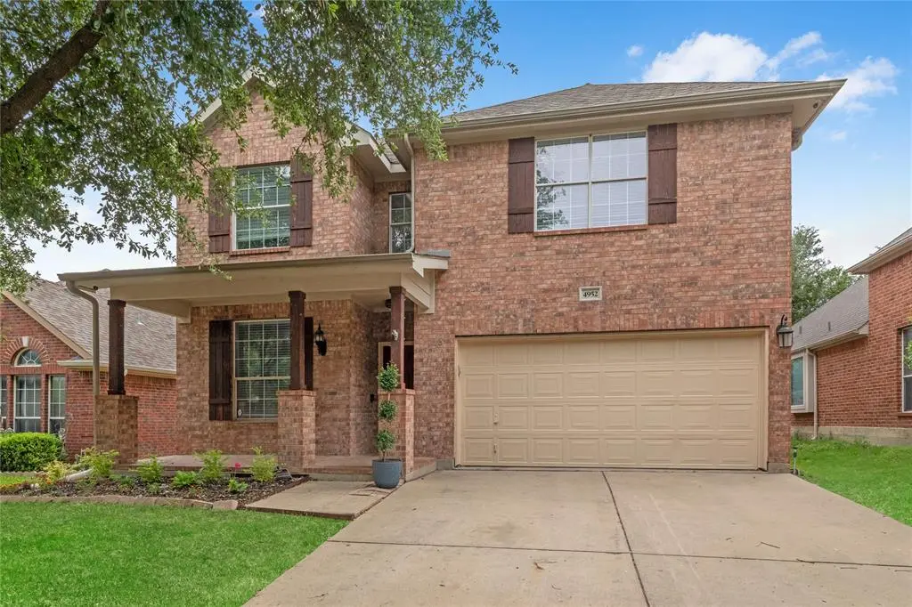 4952 Paddock Drive, Fort Worth, TX 76244