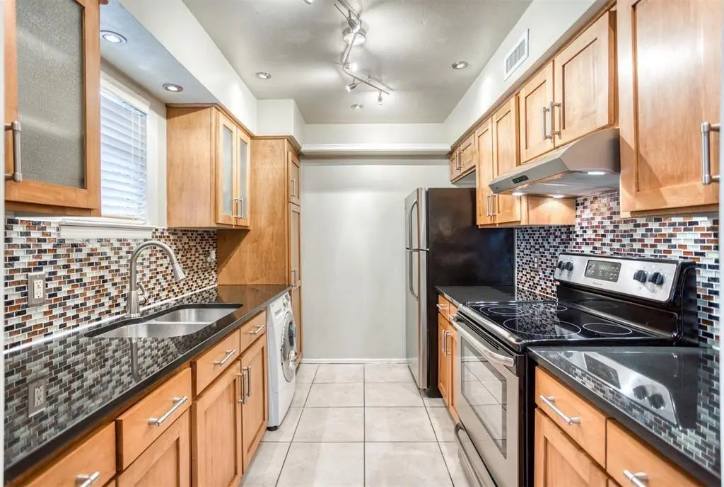 10536 Stone Canyon Road #216, Dallas, TX 75230