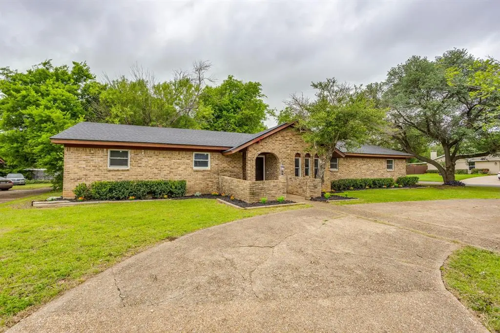 116 N Old Temple Road, Hewitt, TX 76643