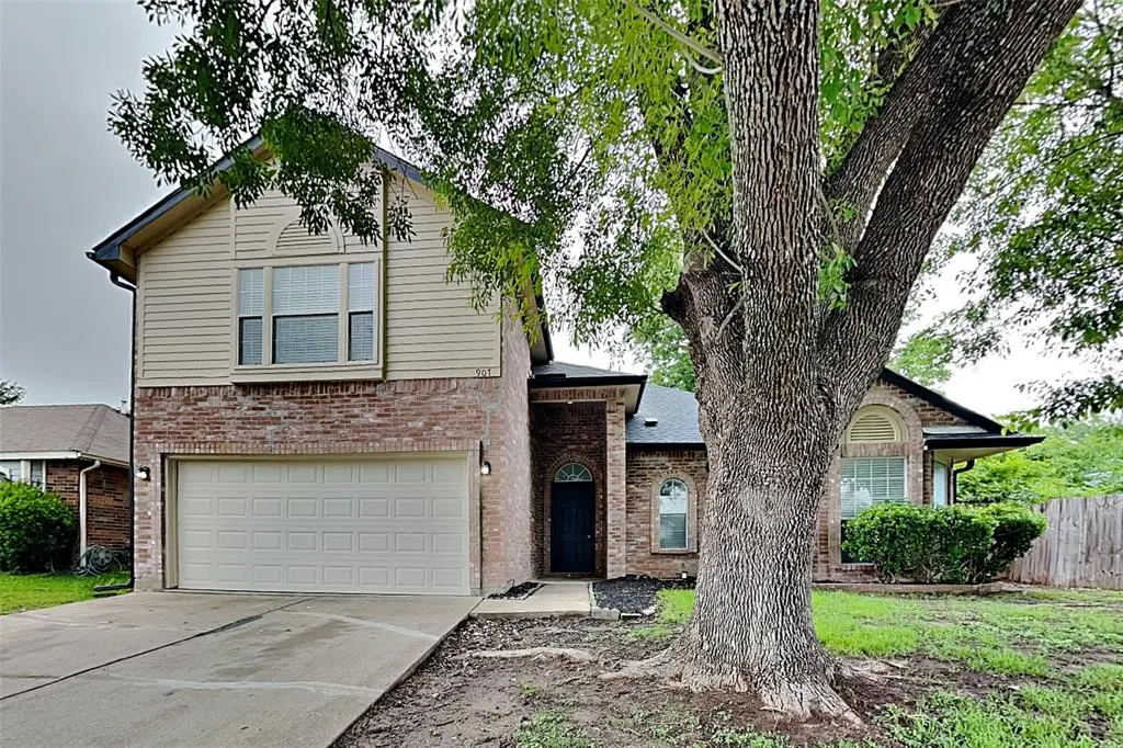 907 Tennis Villa Drive, Arlington, TX 76017