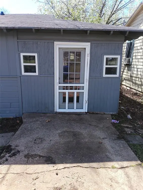 632 E Sears Street, Denison, TX 75021