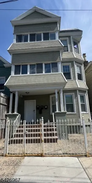 23 Elliott St, Newark City, NJ 07104