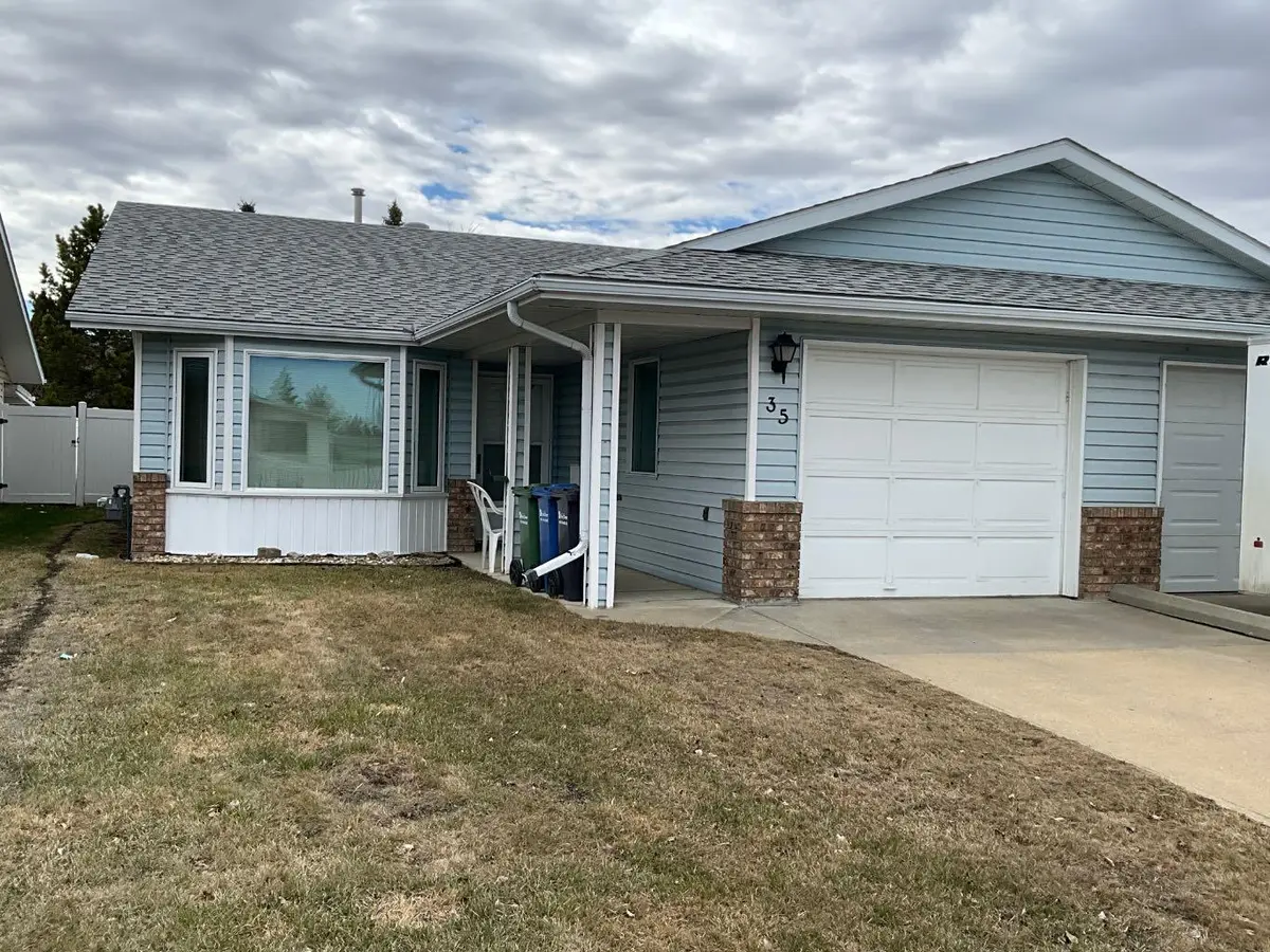 35 Ellis ST, Red Deer, AB T4R 2C8