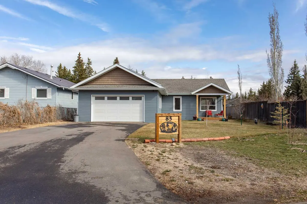 85 Lakeview AVE, Gull Lake, AB T4L 2N1