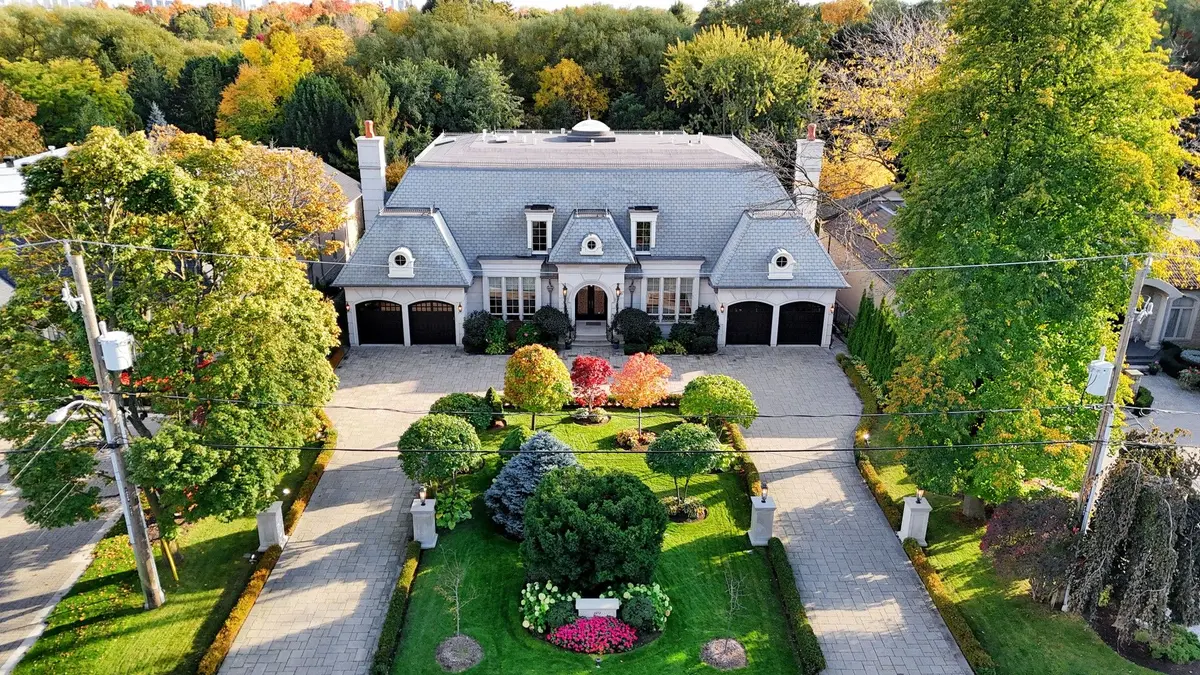 101 Forest Heights BLVD, Toronto C12, ON M2L 2K7